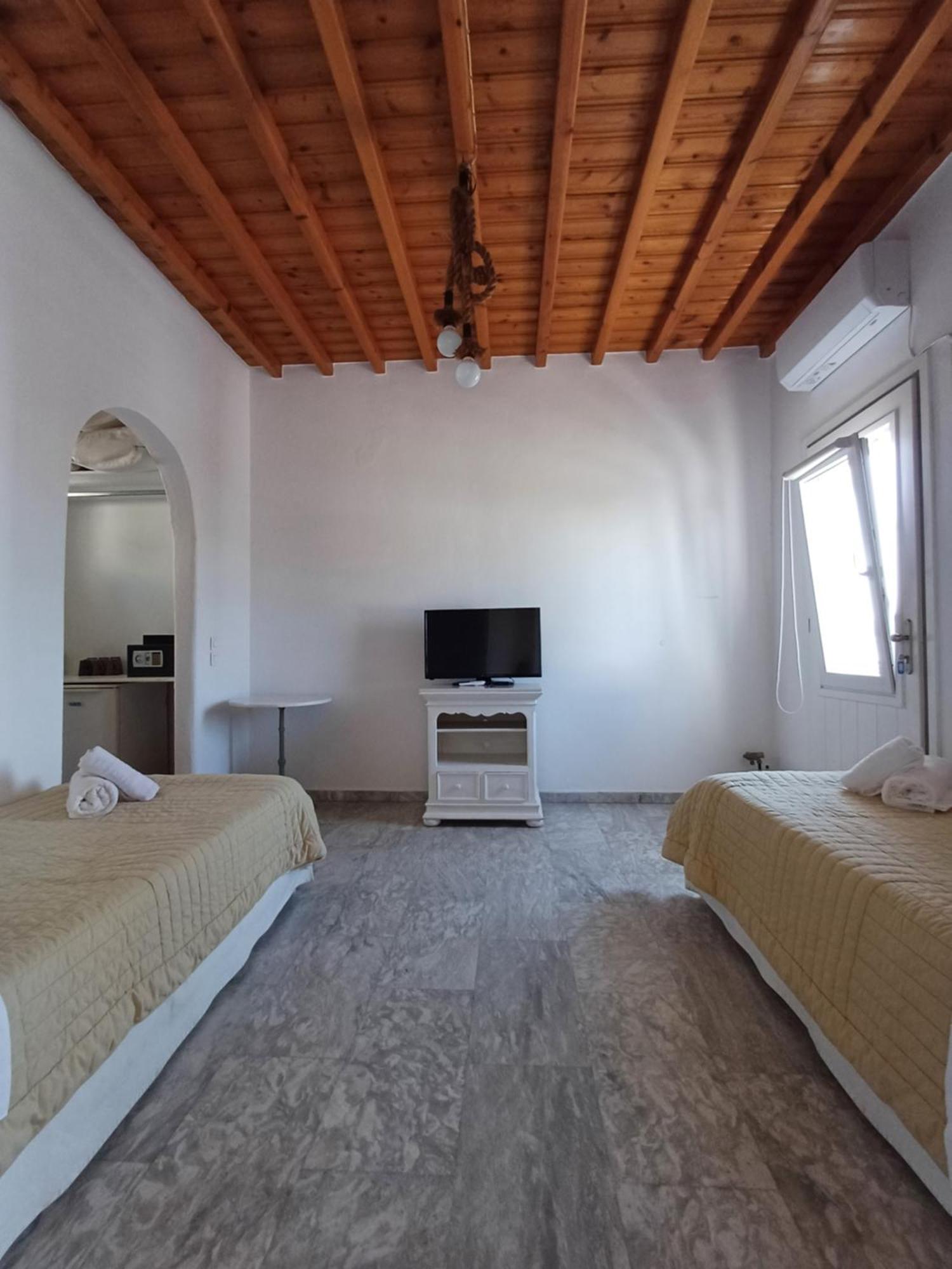 Manos Rooms Mykonos Town Exterior foto