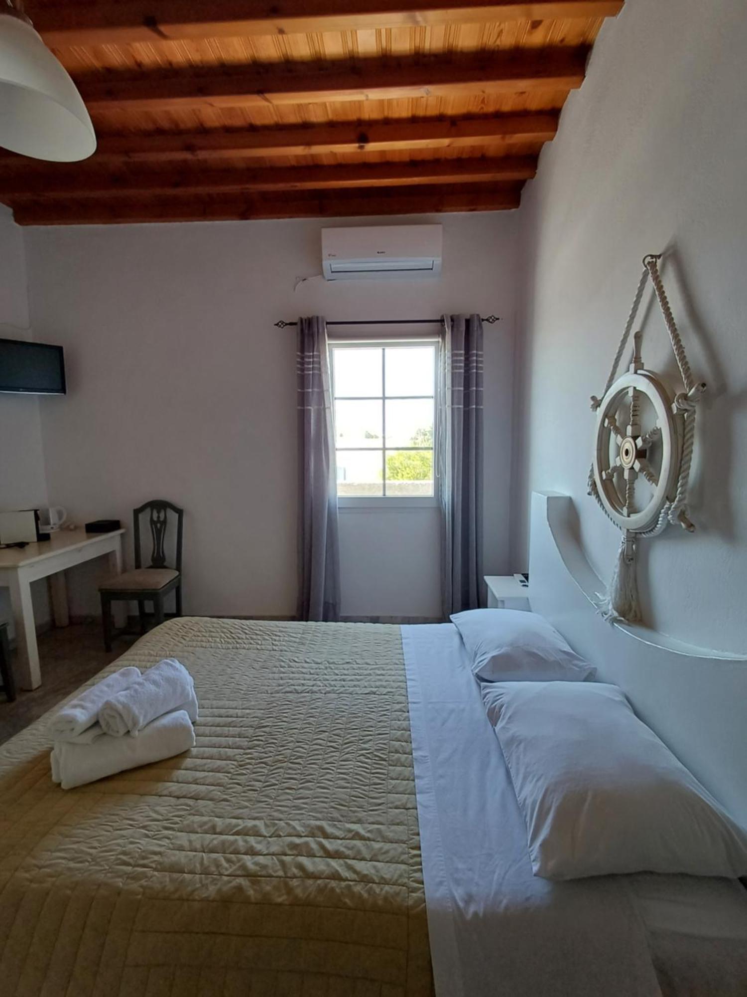 Manos Rooms Mykonos Town Exterior foto